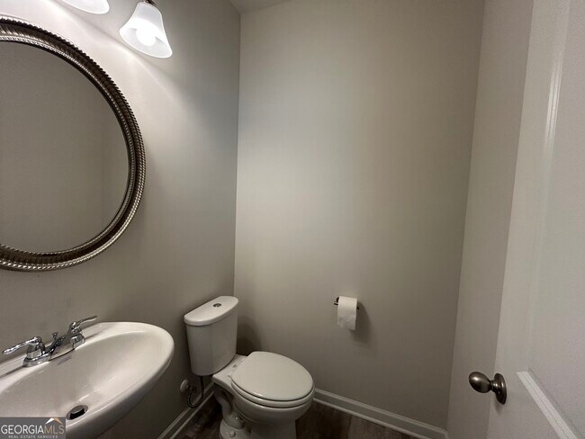 Foto del edificio - 3956 Lake Manor Way