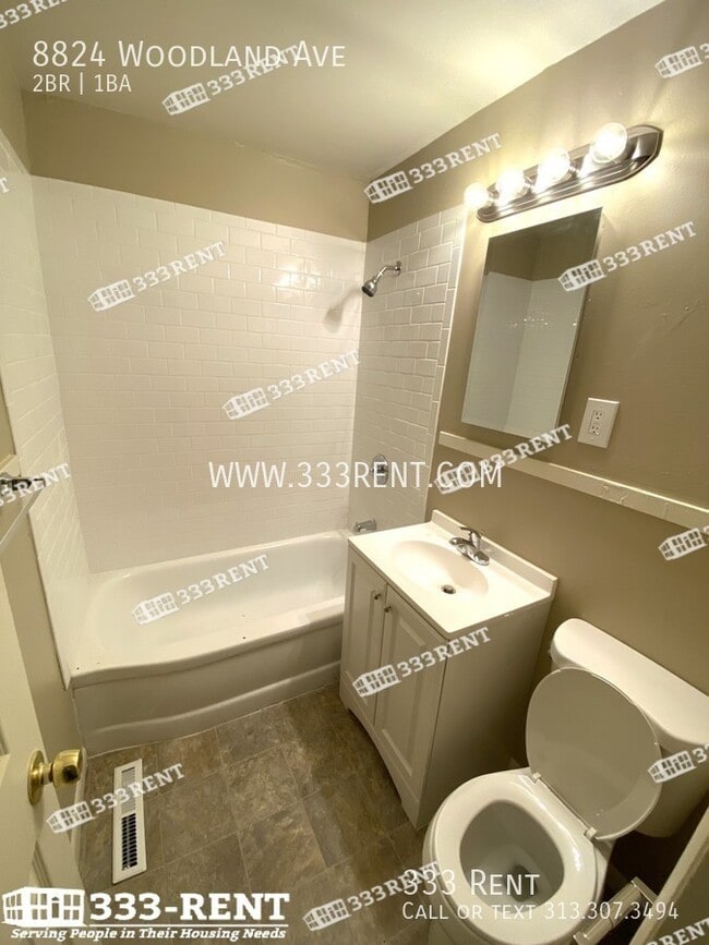 Foto del edificio - 8824 Woodland Ave