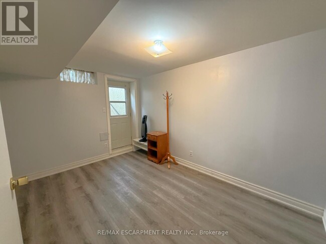 Building Photo - 25 Prairie Rose Cir