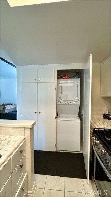 Foto del edificio - 7025 Glade Ave