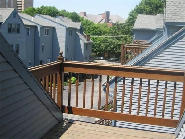 Foto del edificio - 43-43 Merrymount Rd