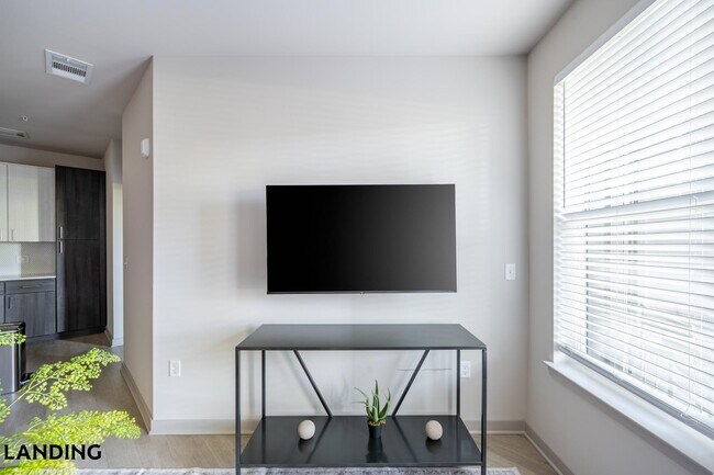 Foto del edificio - 1559 W 9 Mile Rd