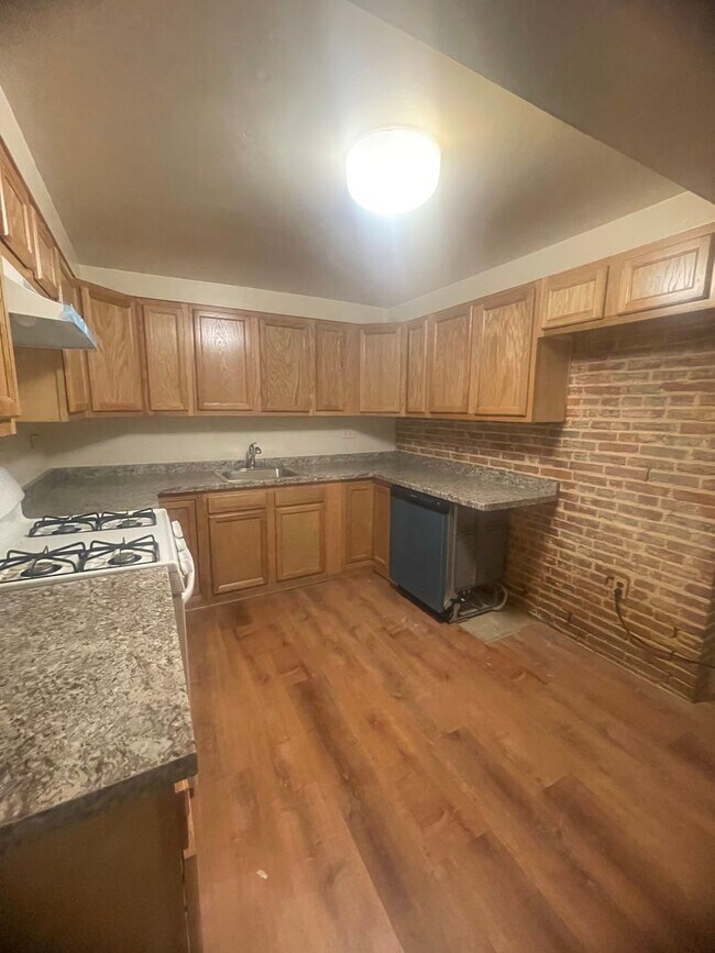 Building Photo - 237 W Lanvale St