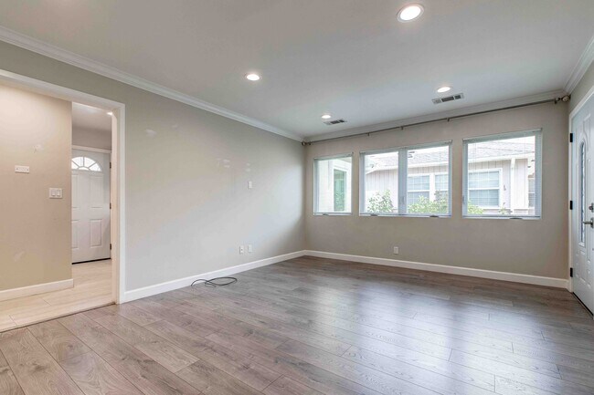 Foto del edificio - 2547 N Lincoln St