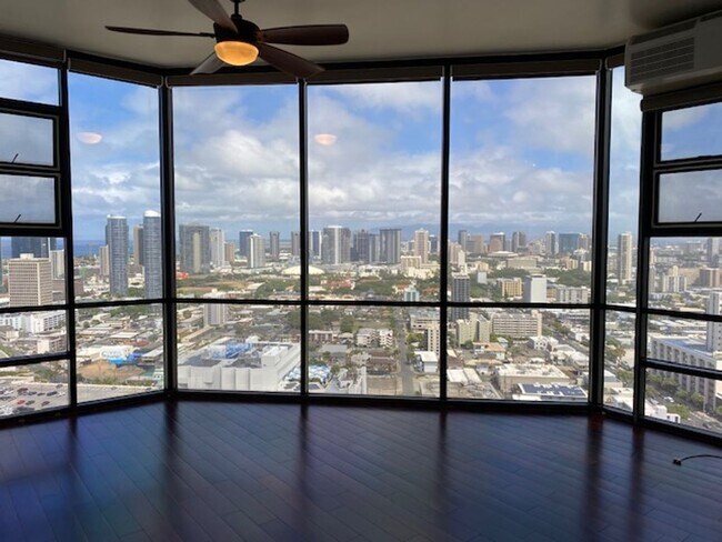 Foto del edificio - Hale Kaheka Penthouse Unit