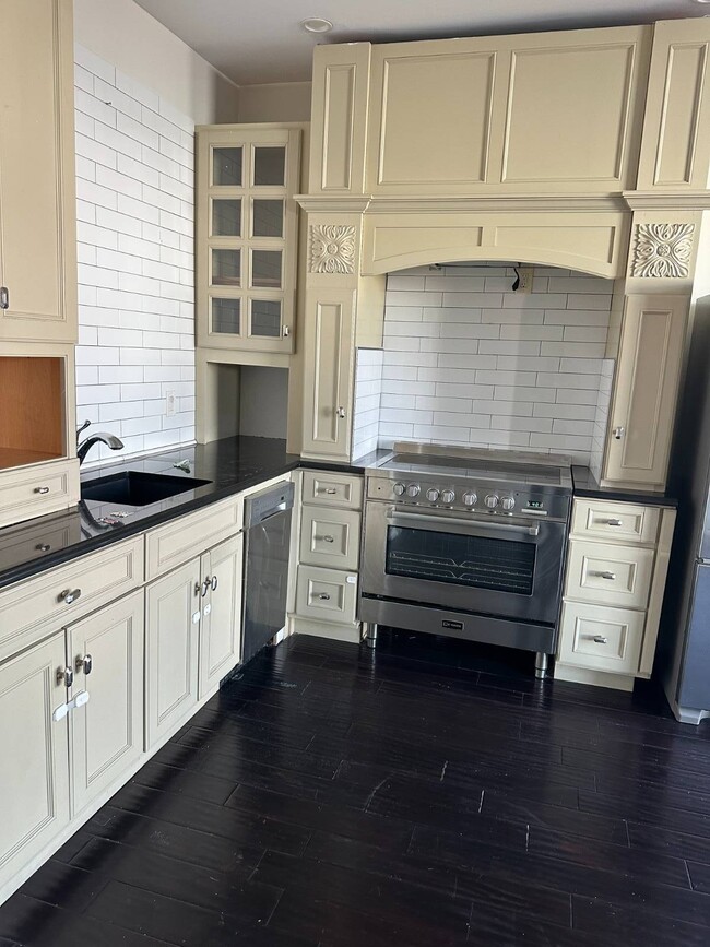 Foto del edificio - 560 Fountain Ave