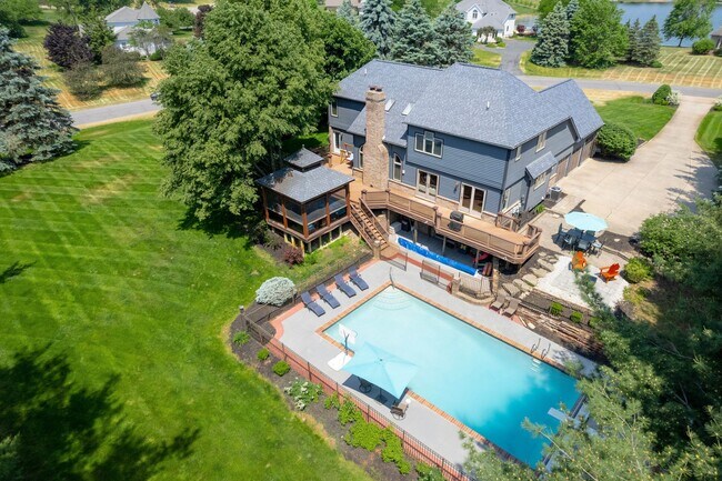 Foto del edificio - 9441 York Woods Dr