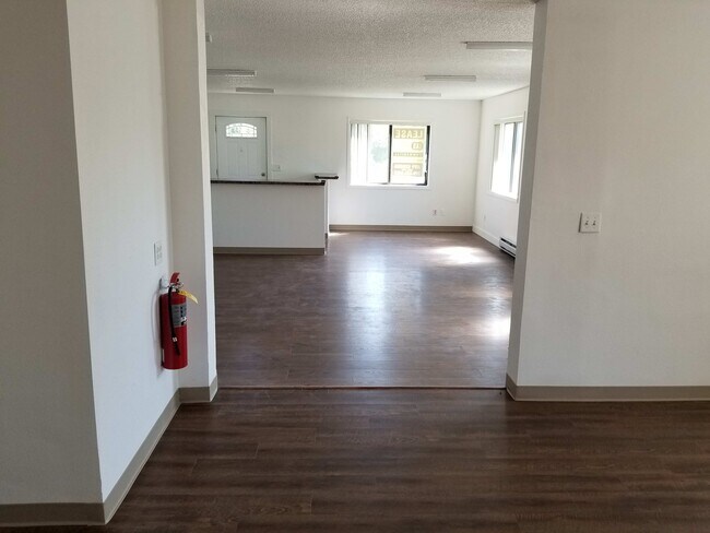 Building Photo - 412 Highland Ave