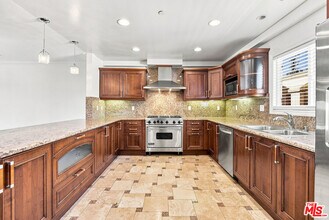 Building Photo - 1828 Glendon Ave