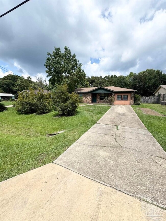 Building Photo - 10416 Tanton Rd