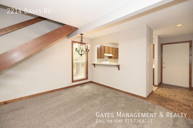 Foto del edificio - 2214 Davis Rd