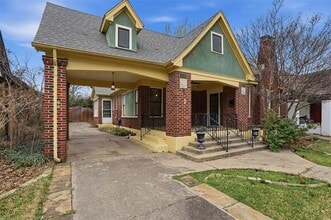 Building Photo - 1039 N Winnetka Ave