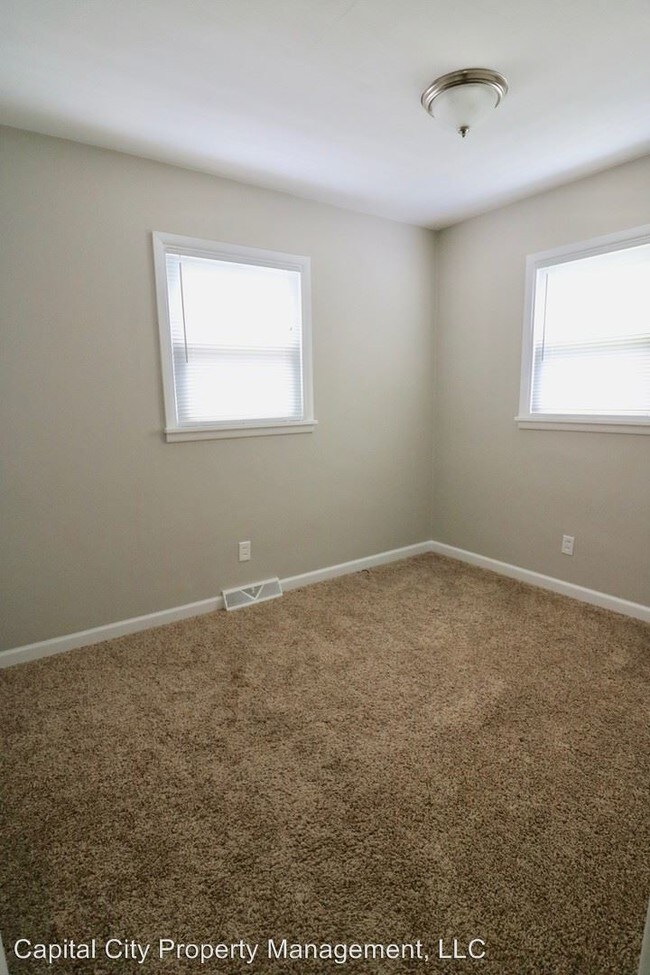 Building Photo - 2 br, 1 bath House - 1033 N. Ohio St.