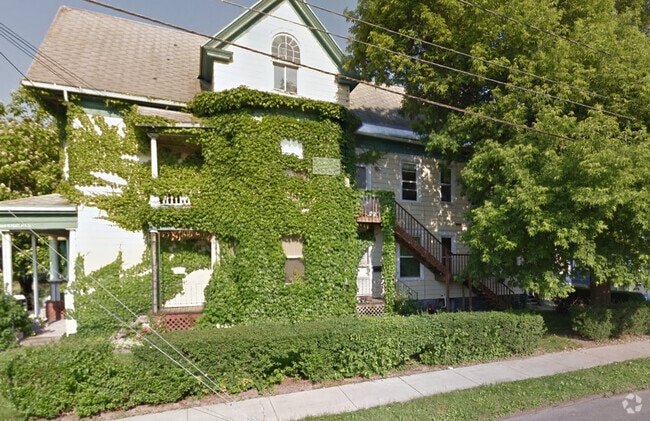 Building Photo - 551 Park Ave