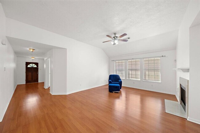 Building Photo - 12314 Grove Meadow Dr