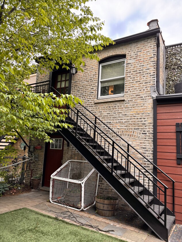 Studio is upstairs - 2204 W Iowa St