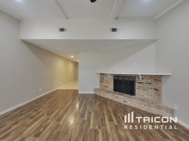 Building Photo - 5107 Dunnethead Dr