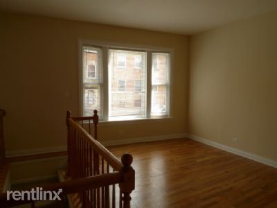 Primary Photo - 1262 W Leland Ave