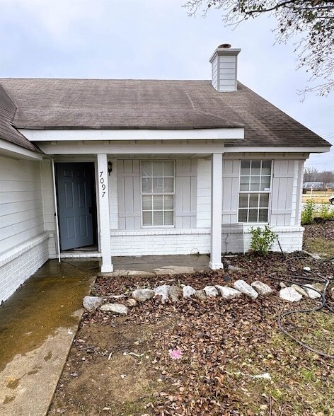 Foto del edificio - 7097 Foxhall Dr