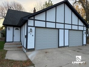 Building Photo - 516 N Cliff Ave