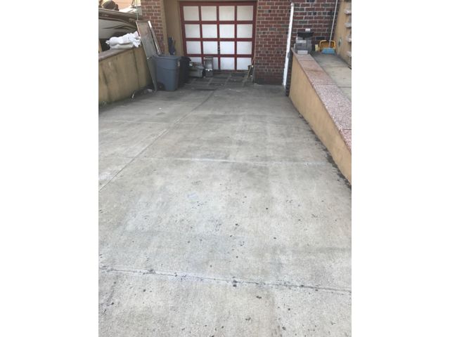 Building Photo - 635 Beach Ave