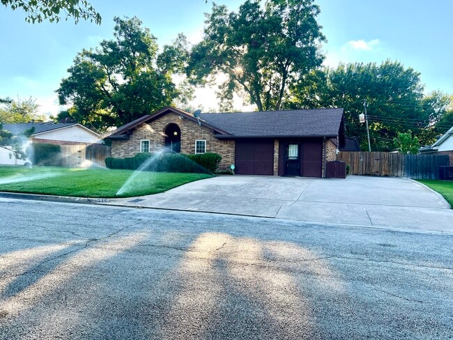 Building Photo - 5608 Lubbock Ave