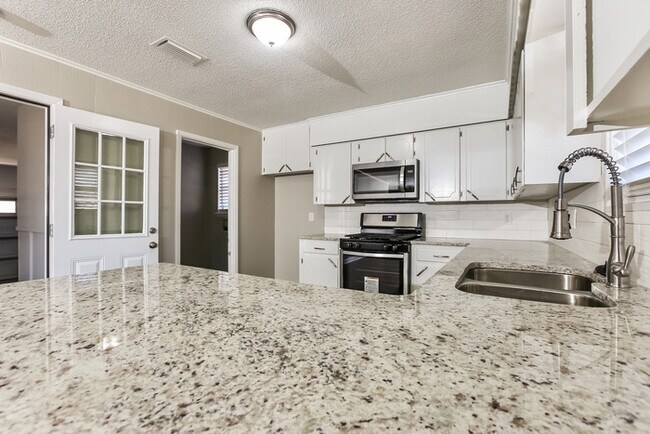 Foto del edificio - 22 Single Oaks Dr