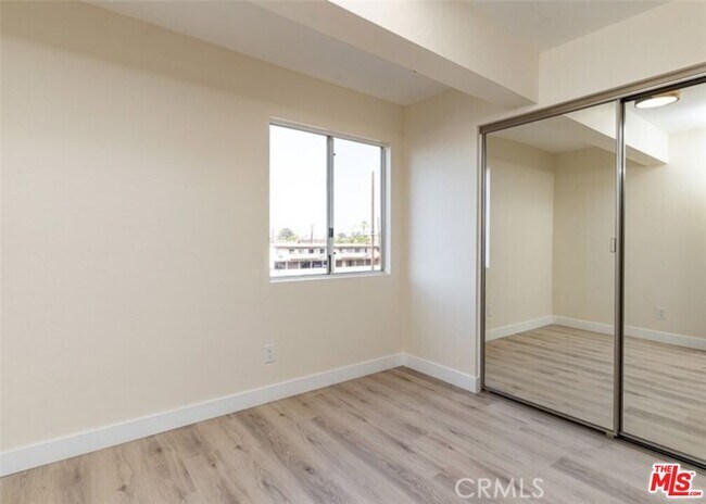 Foto del edificio - 16410 Cornuta Ave