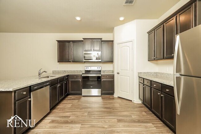 Foto del edificio - 11002 Chatham Ct