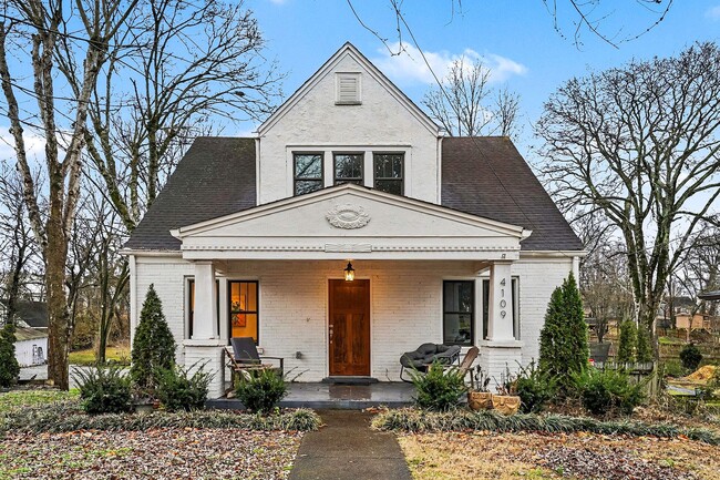 Sylvan Park Charm! - Sylvan Park Charm! House