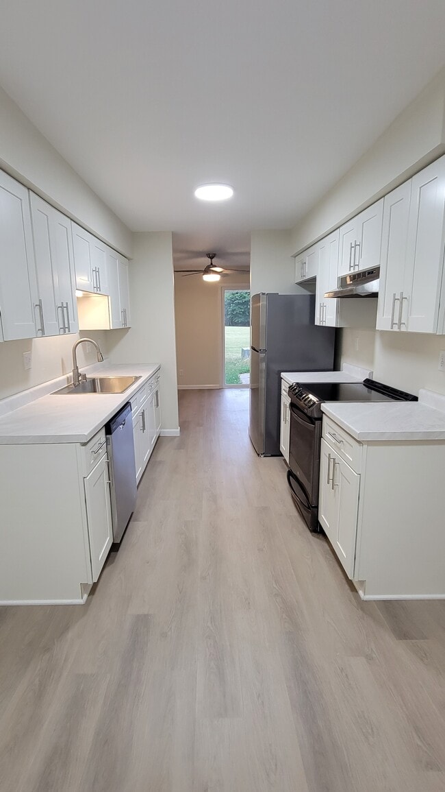 W150S7036 Cornell Cir, Muskego, WI 53150 Townhome Rentals in Muskego