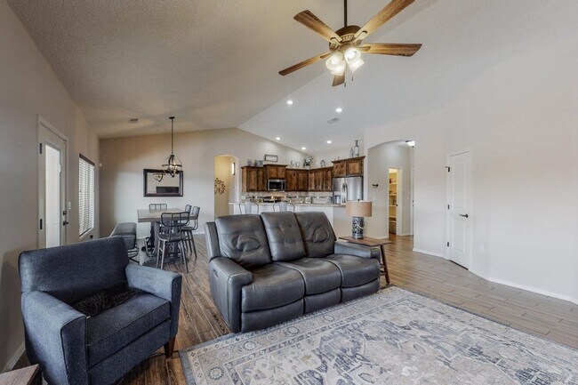 Building Photo - 2661 Firewheel Ave SW