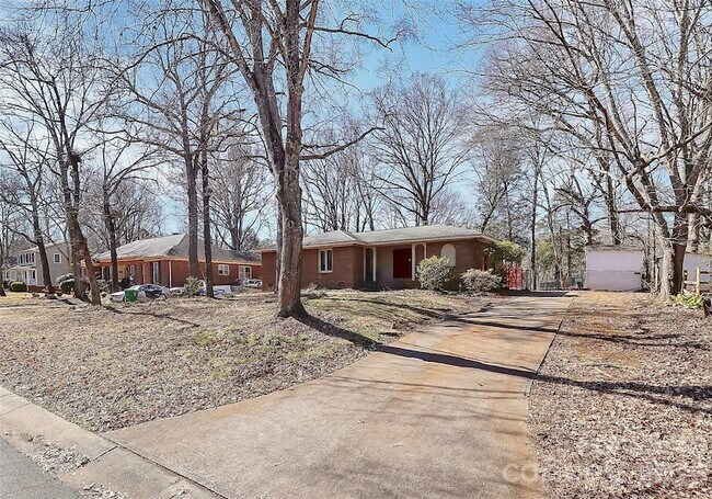 Foto del edificio - 6635 Olde Savannah Rd