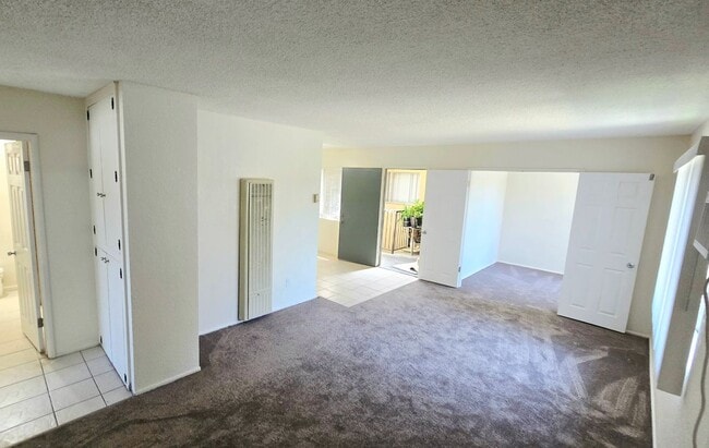 Building Photo - 1210 W Stoneridge Ct