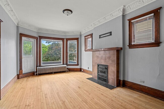 Foto del edificio - Maryland Upper Flat - Walk to Campus