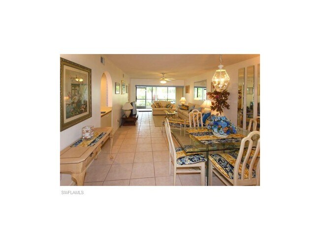 Building Photo - 267 Deerwood Cir