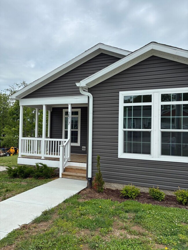 Foto del edificio - Modern 3 Bedroom 2 Bath House - New Build! Available NOW!