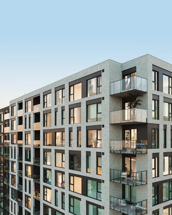 Building Photo - Agatha