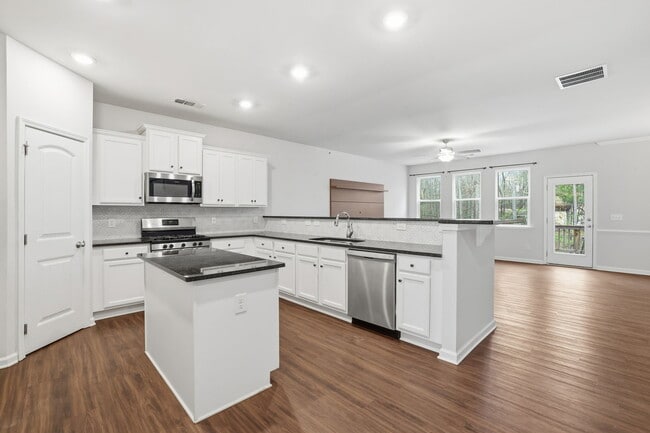 Foto del edificio - 520 Edgemore Rd