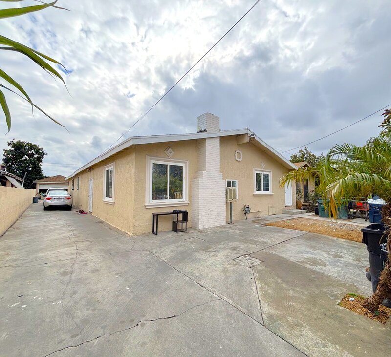 Primary Photo - 1414 E 61st St