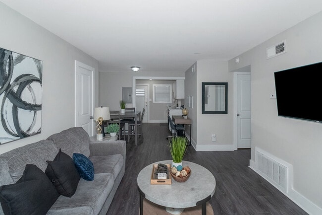 Building Photo - 3518 Roswell Rd NE