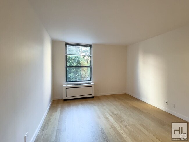 Building Photo - W 87th St