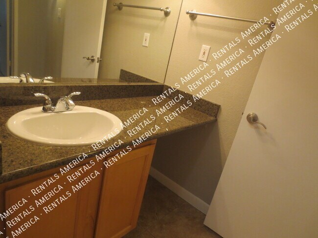 Building Photo - 5995 N 78th St
