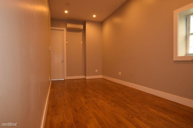 Building Photo - 808 Macdonough St