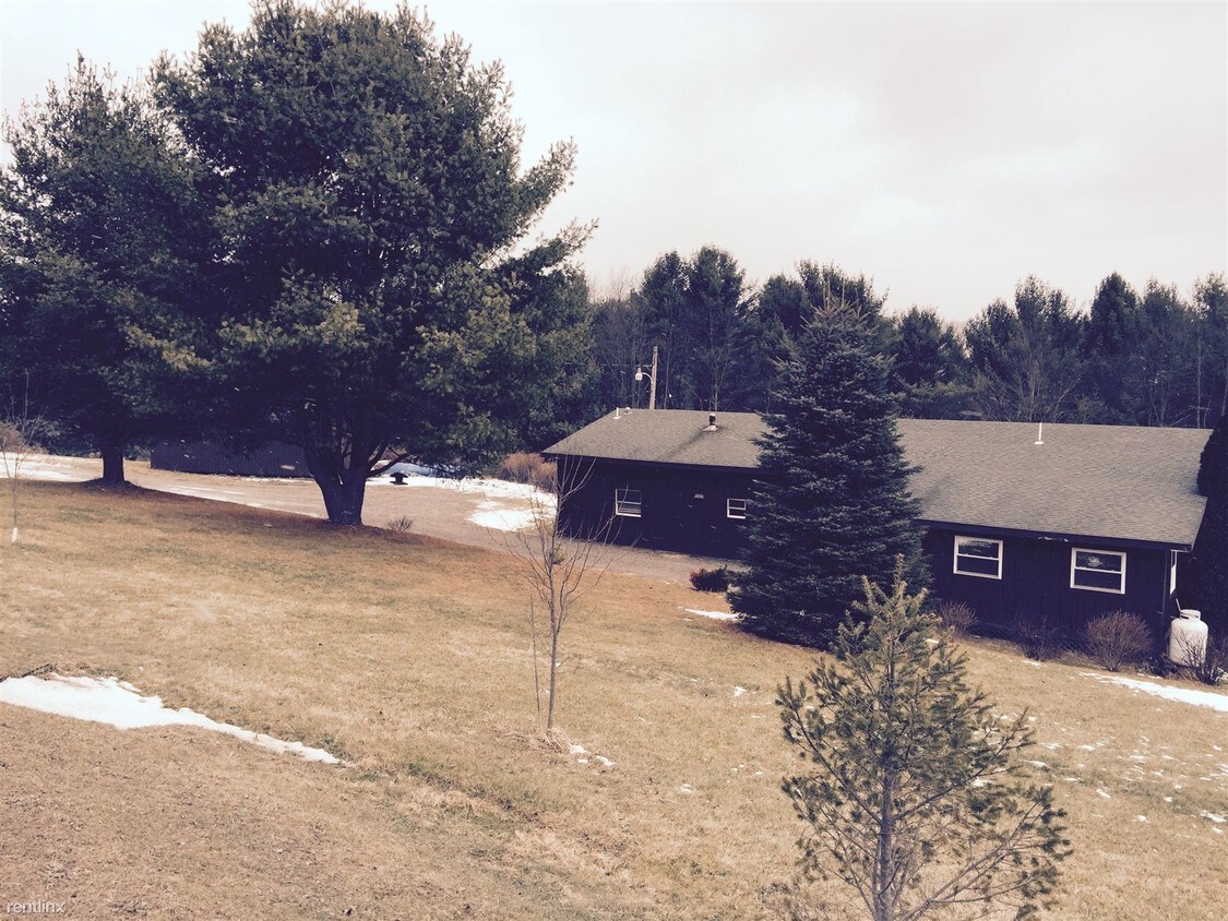 Primary Photo - 527 Hall Rd