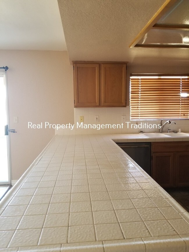 Building Photo - Large Ranch Style house with Horse Facilities