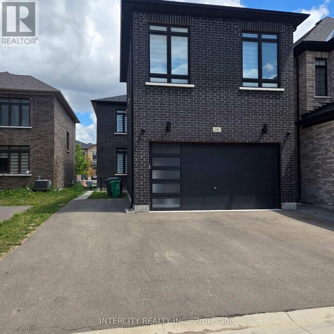 Building Photo - 16 Moorcroft Pl