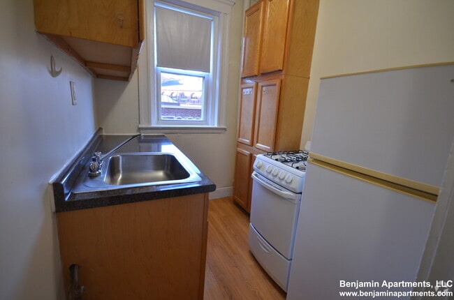 Building Photo - 11 Boylston St