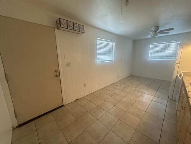 Building Photo - Cozy 1 Bed 1 Bath available in Scottsdale