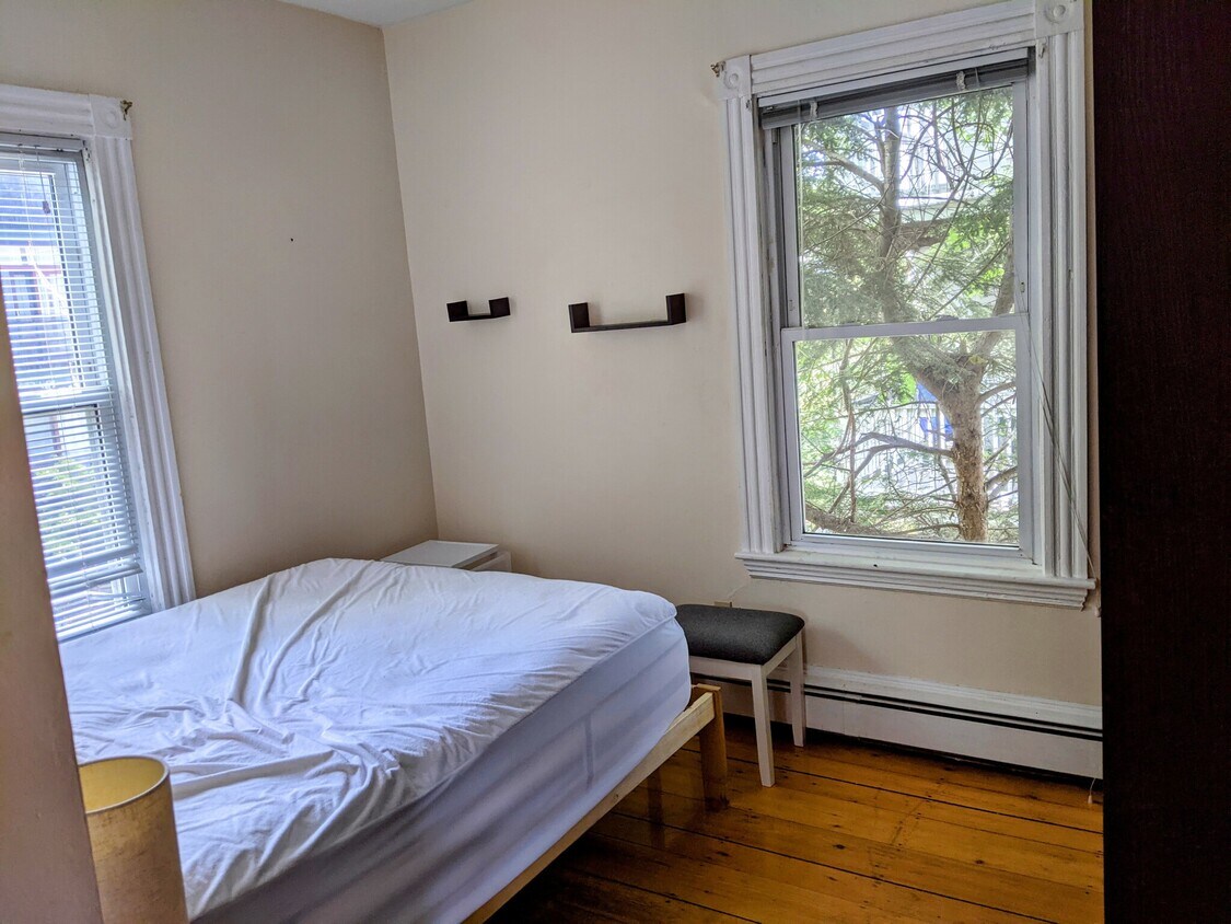 5 Caldwell Ave Unit 2, Somerville, MA 02143 Condo for Rent in